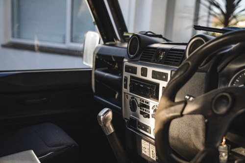 2008 Land Rover Defender 90 SVX Soft Top For Sale (picture 27 of 136)