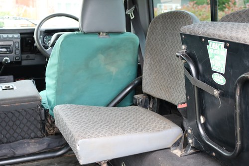 2006 Land Rover Defender 90 TD5 For Sale (picture 32 of 113)