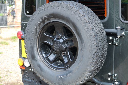 2006 Land Rover Defender 90 TD5 For Sale (picture 59 of 113)