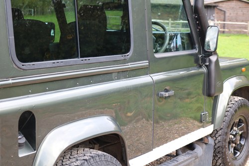 2006 Land Rover Defender 90 TD5 For Sale (picture 36 of 113)