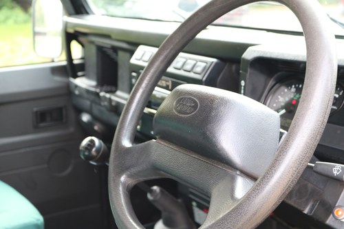 2006 Land Rover Defender 90 TD5 For Sale (picture 22 of 113)