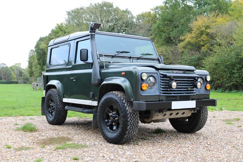 2006 Land Rover Defender 90 TD5 For Sale (picture 2 of 113)