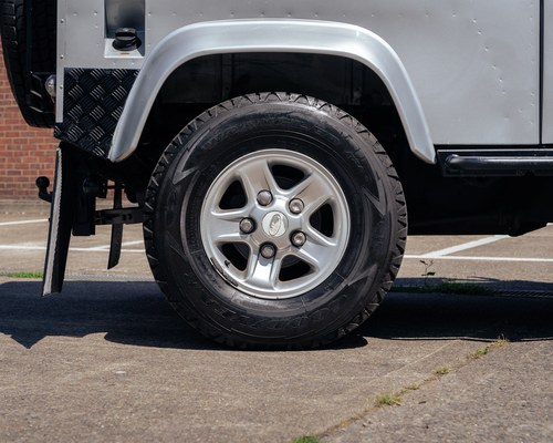 2004 Landrover Defender 90 TD5 County For Sale (picture 10 of 99)