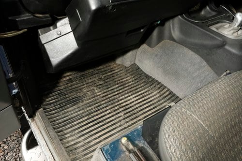 1998 Land Rover Defender 50th Anniversary Edition For Sale (picture 38 of 156)