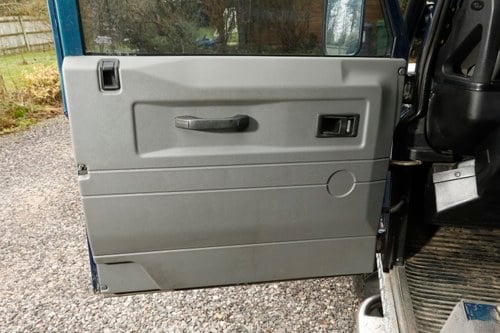 1998 Land Rover Defender 50th Anniversary Edition For Sale (picture 41 of 156)