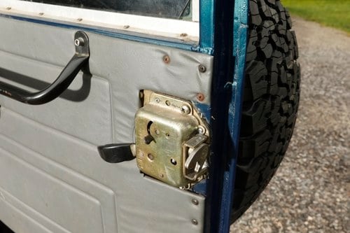 1998 Land Rover Defender 50th Anniversary Edition For Sale (picture 87 of 156)