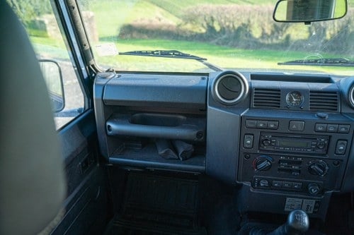 2008 Land Rover Defender 90 XS SW SWB Te koop (foto 36 van 197)