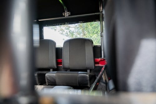 1995 Land Rover Defender 90 6.2 V8 For Sale (picture 25 of 108)