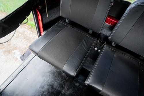 1995 Land Rover Defender 90 6.2 V8 For Sale (picture 38 of 108)