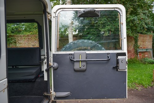 1999 Land Rover Defender 90 Te koop (foto 59 van 142)