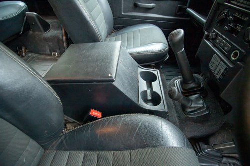 2008 Land Rover Defender 90 XS SW SWB In vendita (immagine 30 di 114)