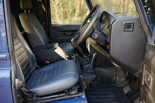 2010 Land Rover Defender 90 For Sale (picture 24 of 112)