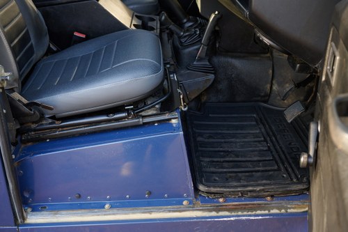 2010 Land Rover Defender 90 For Sale (picture 25 of 112)