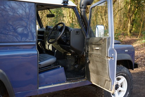 2010 Land Rover Defender 90 For Sale (picture 22 of 112)