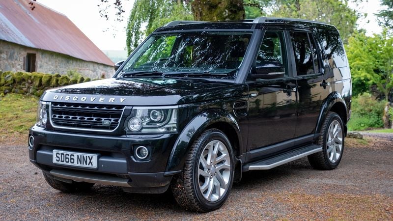 2016 Land Rover Discovery Landmark SDV6 Auto For Sale (picture 1 of 210)
