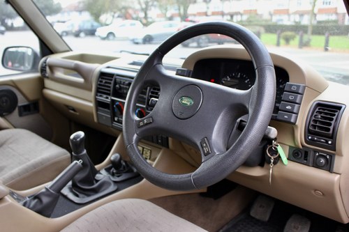 NO RESERVE! 1996 Land Rover Discovery V8 For Sale (picture 27 of 124)