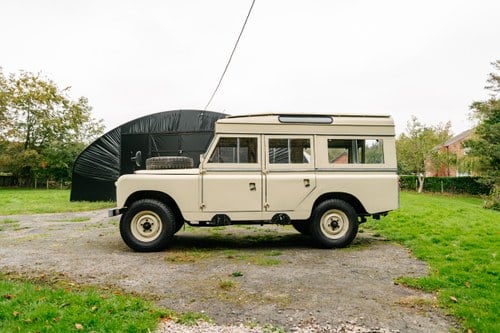 1966 Land Rover Series II A 109” Searle ‘High-Top” (one of five) à vendre (picture 8 of 153)