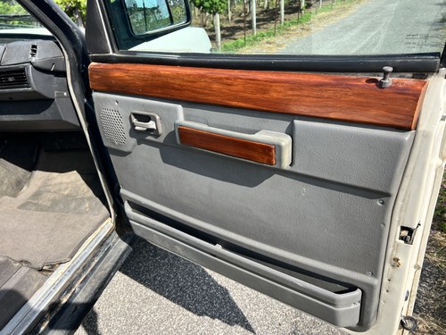 NO RESERVE - 1988 Land Rover Range Rover Classic For Sale (picture 36 of 47)