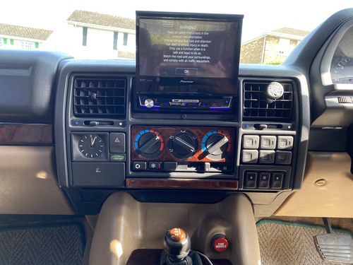 1994 Range Rover 4.2 LSE Softdash 'Restomod' En venta (imagen 40 de 265)