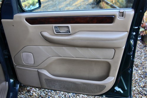 2002 Range Rover P38a 4.6 HSE Royal Edition For Sale (picture 46 of 93)