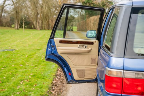 NO RESERVE - 2002 Range Rover 4.6 Vogue In vendita (immagine 33 di 207)