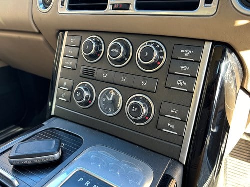 2011 Land Rover Range Rover L322 Vogue TDV8 à vendre (picture 76 of 346)