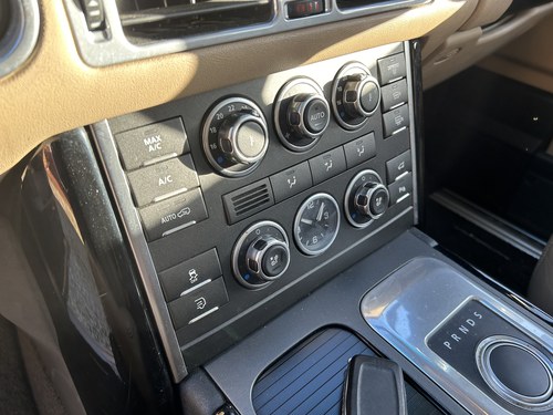 2011 Land Rover Range Rover L322 Vogue TDV8 à vendre (picture 77 of 346)