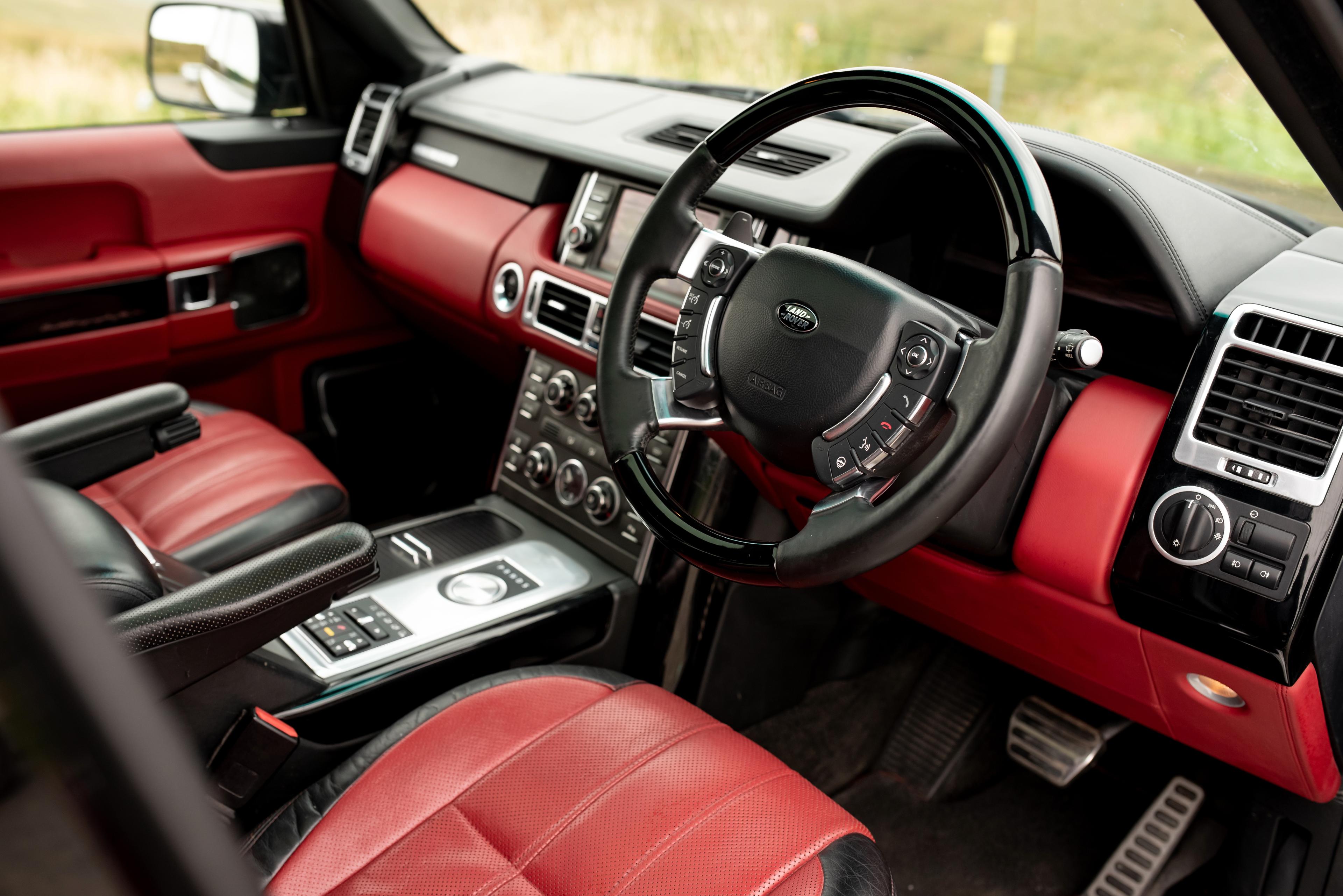 2010 range rover black interior