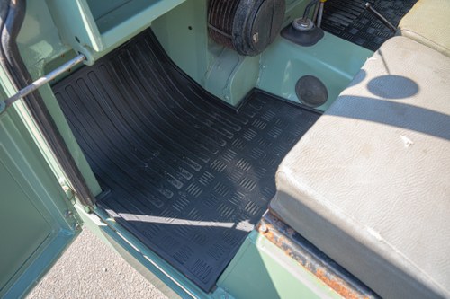 1963 Land Rover Series IIA 88 For Sale (picture 72 of 212)