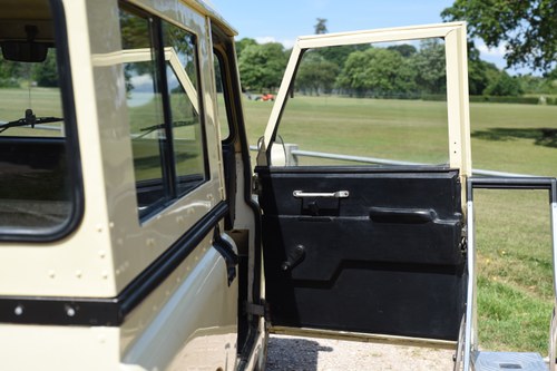 1986 Land Rover Santana Defender 88 (LHD) For Sale (picture 37 of 144)