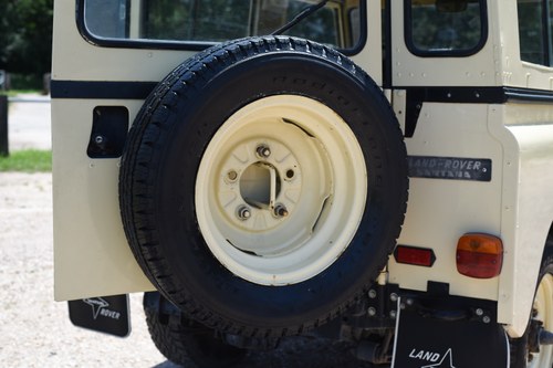 1986 Land Rover Santana Defender 88 (LHD) For Sale (picture 73 of 144)