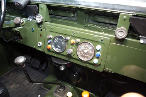 1961 Land Rover Santana Series II 88” For Sale (picture 28 of 80)