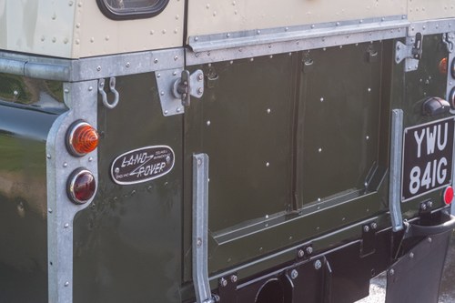 1969 Land Rover Series IIA 88” In vendita (immagine 82 di 125)