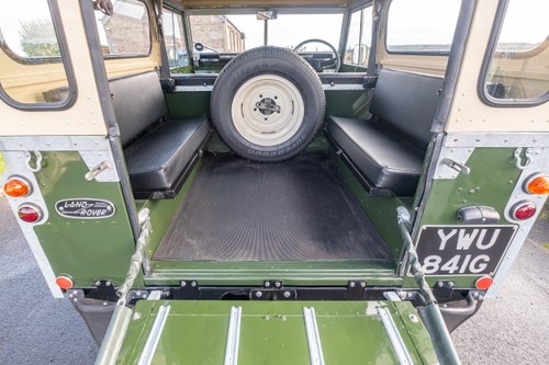 1969 Land Rover Series IIA 88” In vendita (immagine 61 di 125)