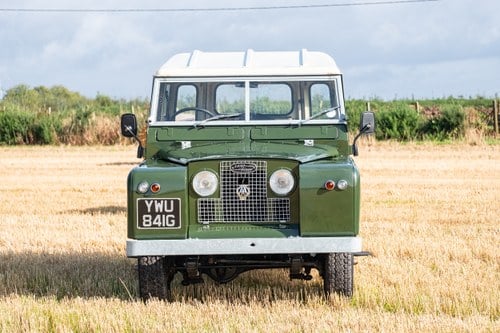 1969 Land Rover Series IIA 88” In vendita (immagine 11 di 125)