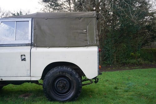 1984 Land Rover Series III zum Verkauf (Bild 111 von 196)