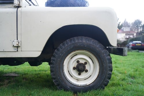 1984 Land Rover Series III zum Verkauf (Bild 41 von 196)