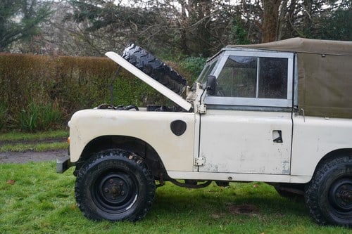 1984 Land Rover Series III zum Verkauf (Bild 141 von 196)