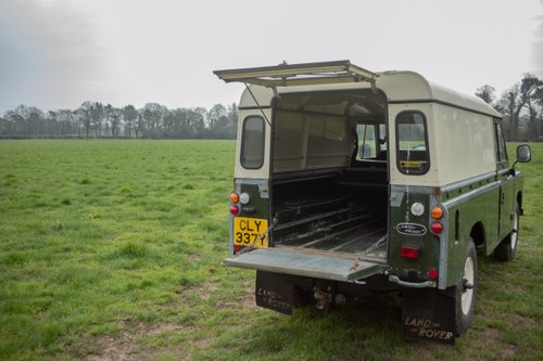 NO RESERVE - 1982 Land Rover Series III 109 For Sale (picture 46 of 160)