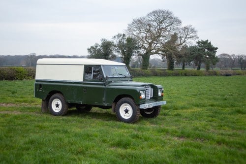 NO RESERVE - 1982 Land Rover Series III 109 For Sale (picture 10 of 160)