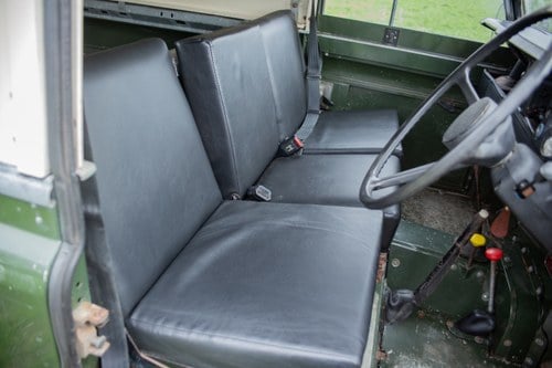 NO RESERVE - 1982 Land Rover Series III 109 For Sale (picture 22 of 160)