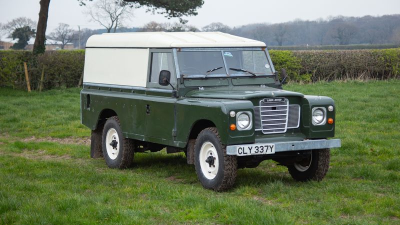 NO RESERVE - 1982 Land Rover Series III 109 For Sale (picture 1 of 161)