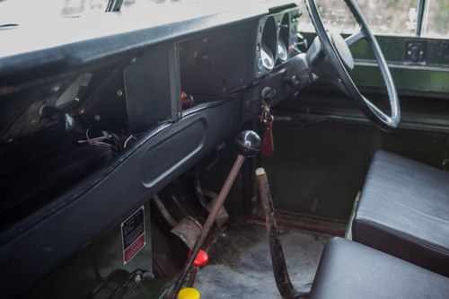 NO RESERVE - 1982 Land Rover Series III 109 For Sale (picture 27 of 160)