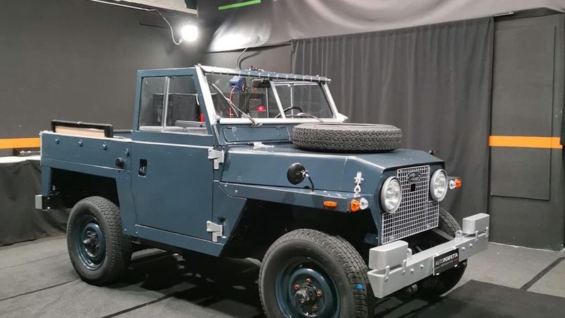 Land Rover Series IIA Lightweight For Sale (picture 1 of 73)