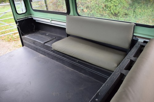 1976 Land Rover Series IIA 109” Station Wagon En venta (imagen 57 de 184)