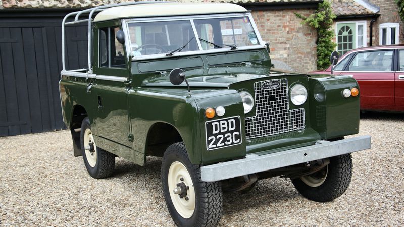 1965 Land Rover Series IIA For Sale (picture 1 of 88)