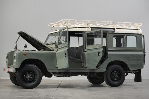 1972 Land Rover Series III 109" Diesel Station Wagon In vendita (immagine 7 di 52)