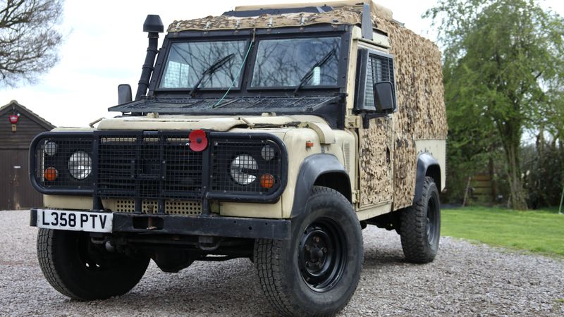 Snatch Tv Series Rfabge Rover 1993 Land Rover ‘Snatch’ V8 For Sale By Auction