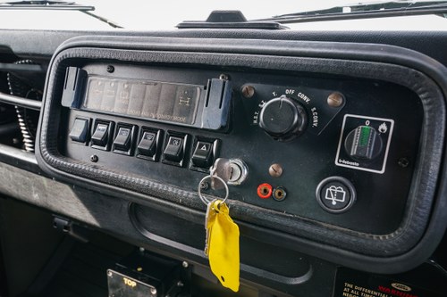 1999 Land Rover Defender TUL Wolf Winter Water Hardtop In vendita (immagine 49 di 206)