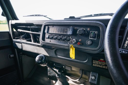 1999 Land Rover Defender TUL Wolf Winter Water Hardtop In vendita (immagine 48 di 206)